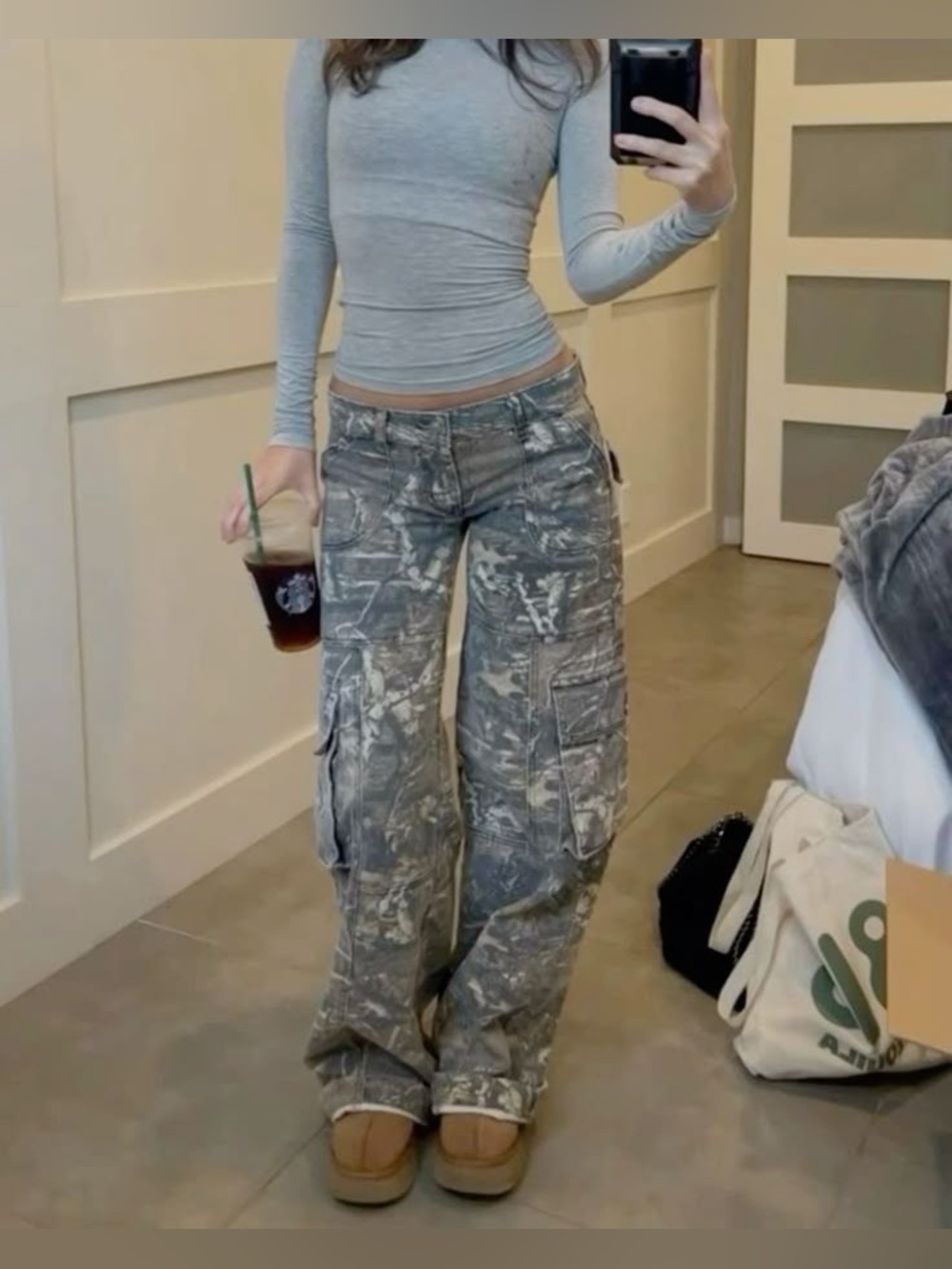 REVICE Camouflage Wide Leg Cargo Pants - Green Mix - Picture 3 of 11